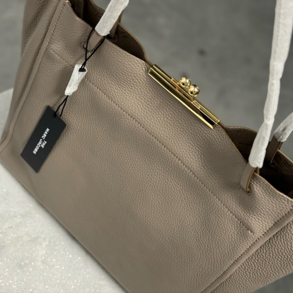 NWT Marc Jacob's Tote Bag in cement - Picture 15 of 15